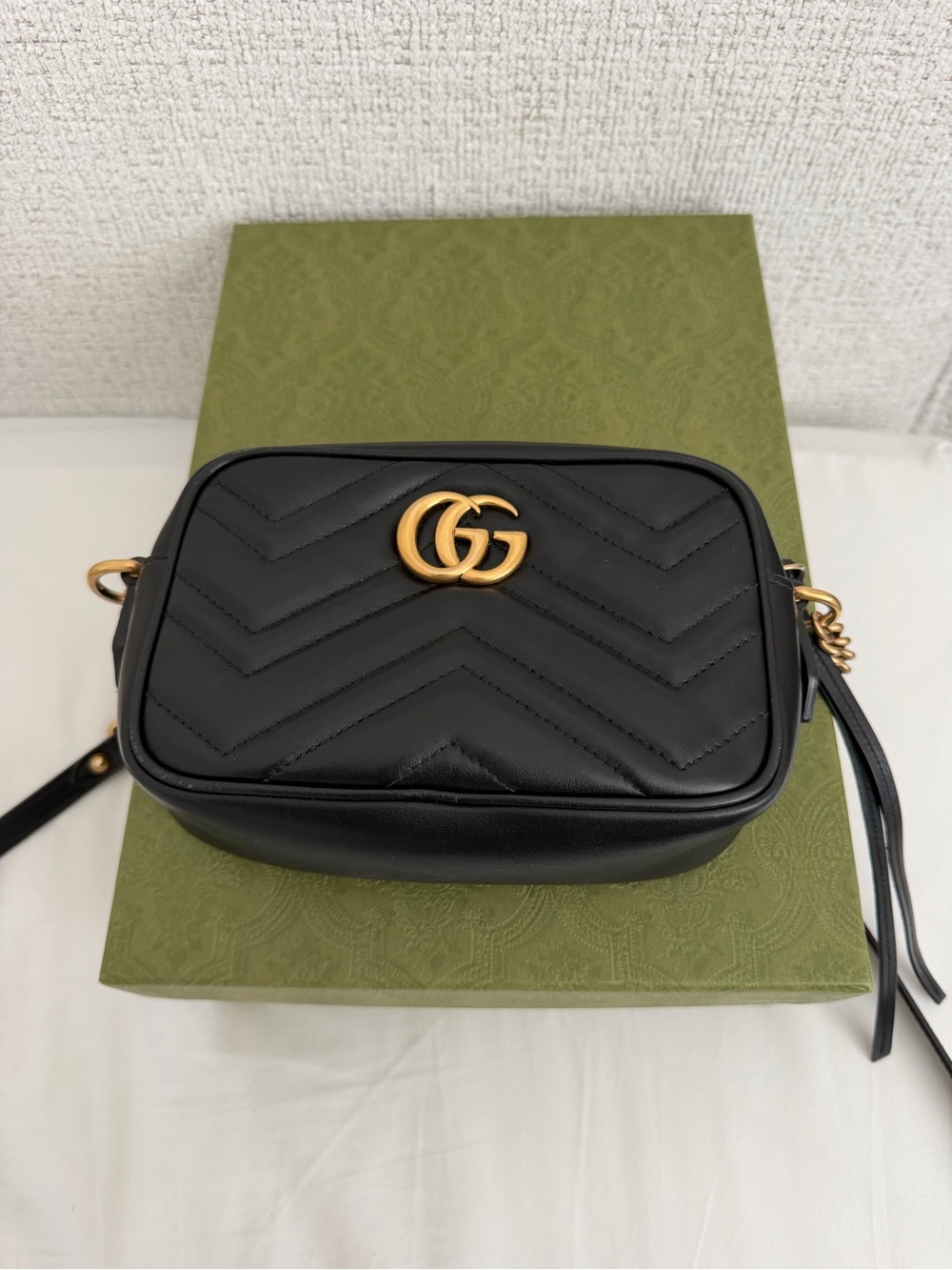 Gucci Black GG Marmont crossbody / real